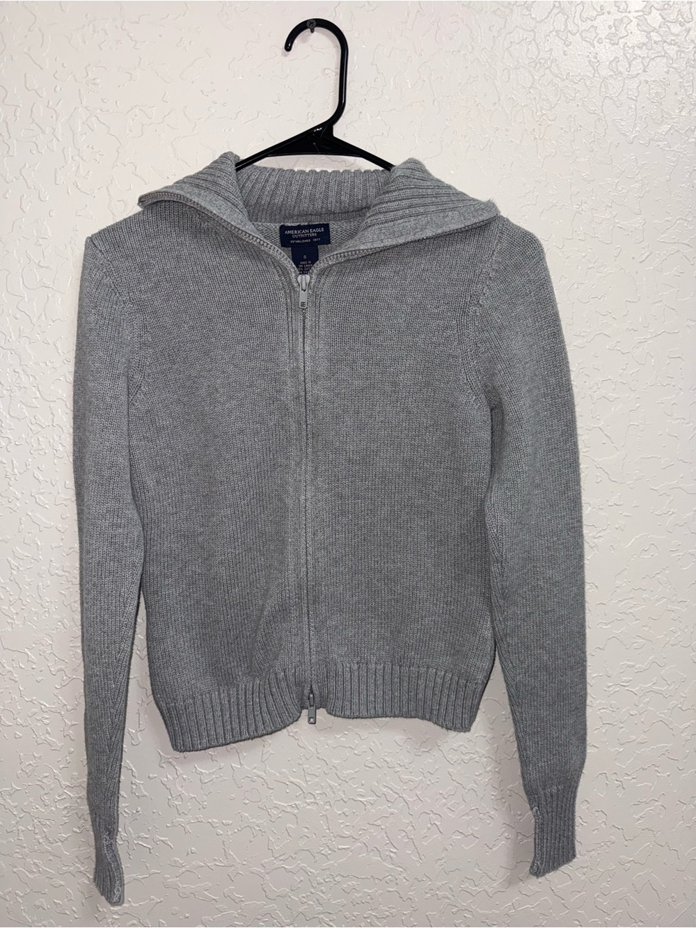 American Eagle Outfitters Gray Full-Zip Ribbed Knit Sweater (Size S)
